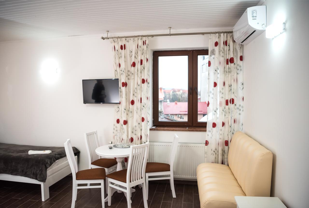 Hotel " Boutique " Uzhhorod Exterior photo