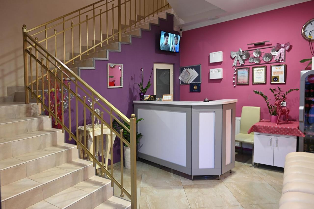 Hotel " Boutique " Uzhhorod Exterior photo